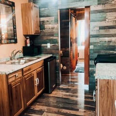Yellowstone Tiny house- Valley Village